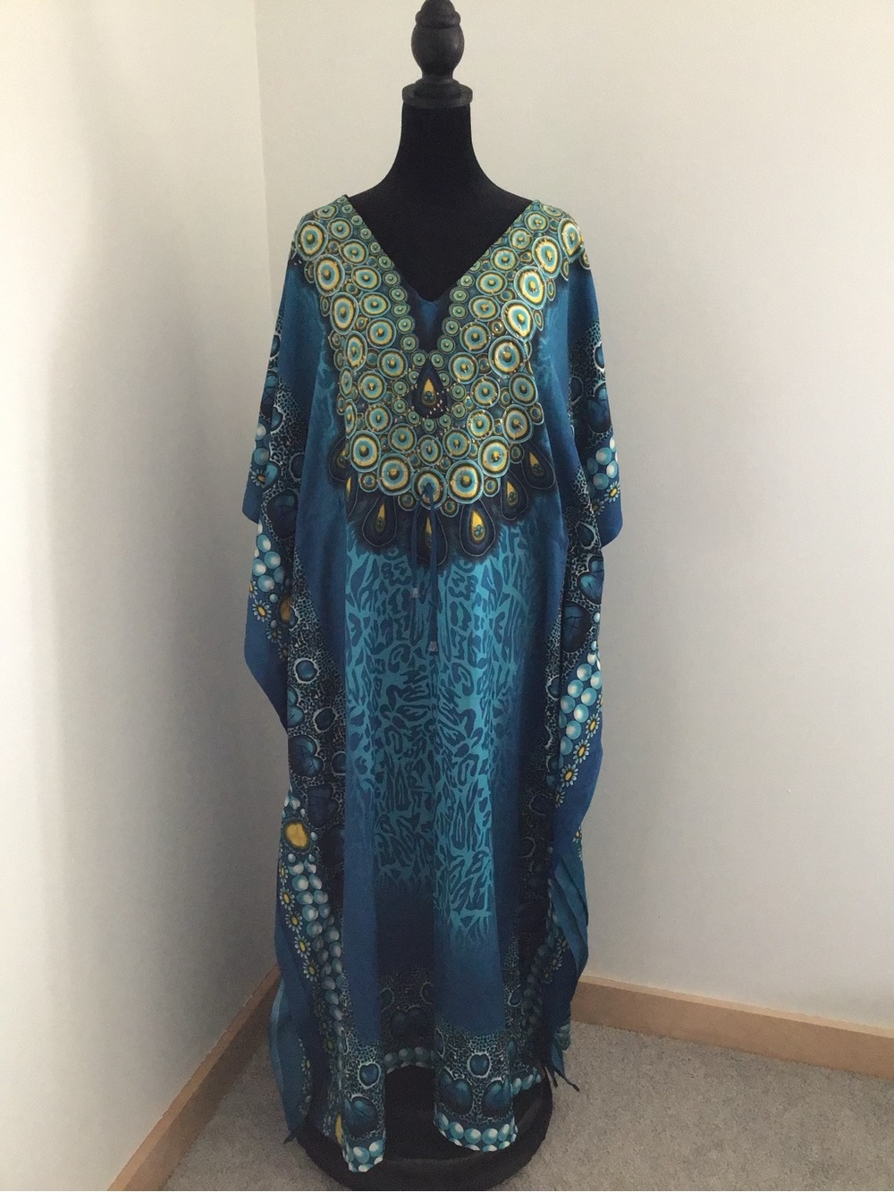 SEVEN ISLANDS Peacock 🦚 Inspired Kaftan with Gold Accent Glitter, Size S